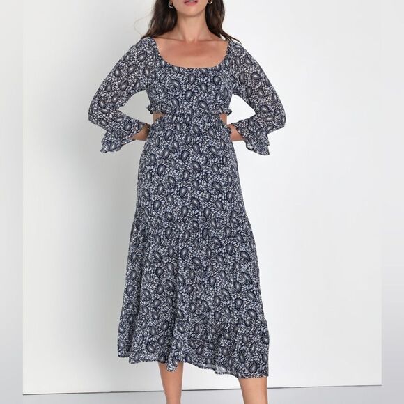 NWT Lulus Navy Blue Paisley Tiered Cutout Midi Dress women's size small - Picture 1 of 15